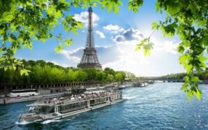 Seine River Cruise, Paris
